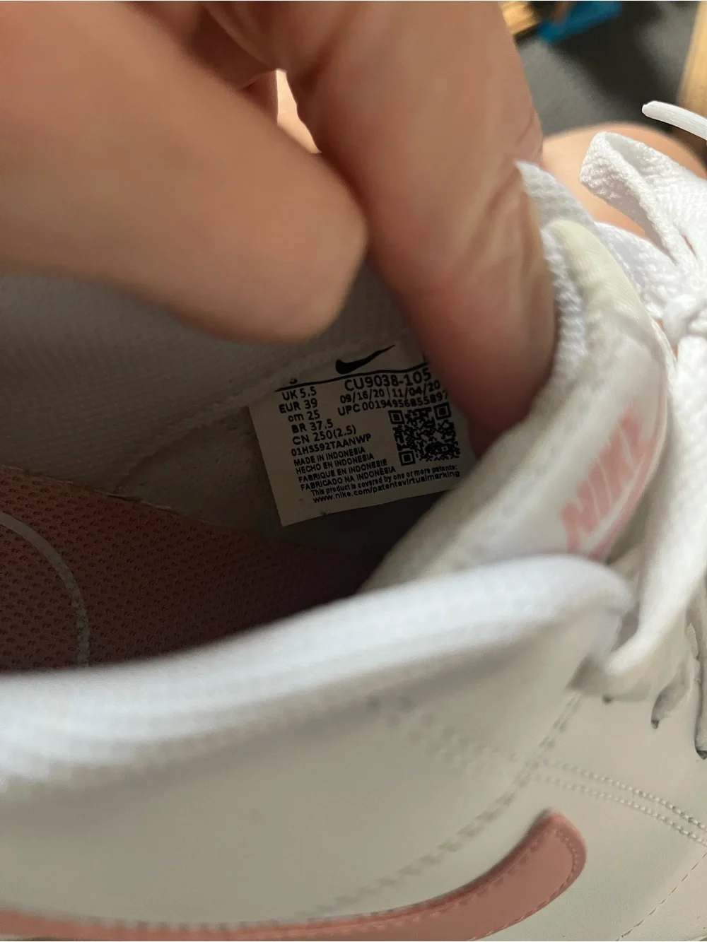Nike Court Royale 2 CU9038-105 White Pink Sneakers